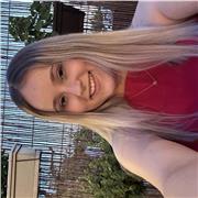 Profesora de educación primaria titulada con título de B1 y mención de PT